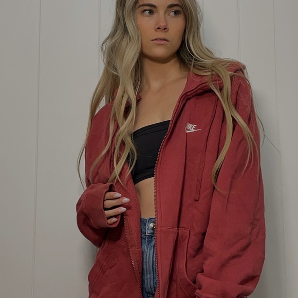 Nike | Old School Faded Maroon Zip Up Hoodie -  BROKEN ZIPPER - Picture 2 of 6